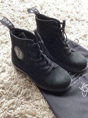 NWOT John Fluevog Boots